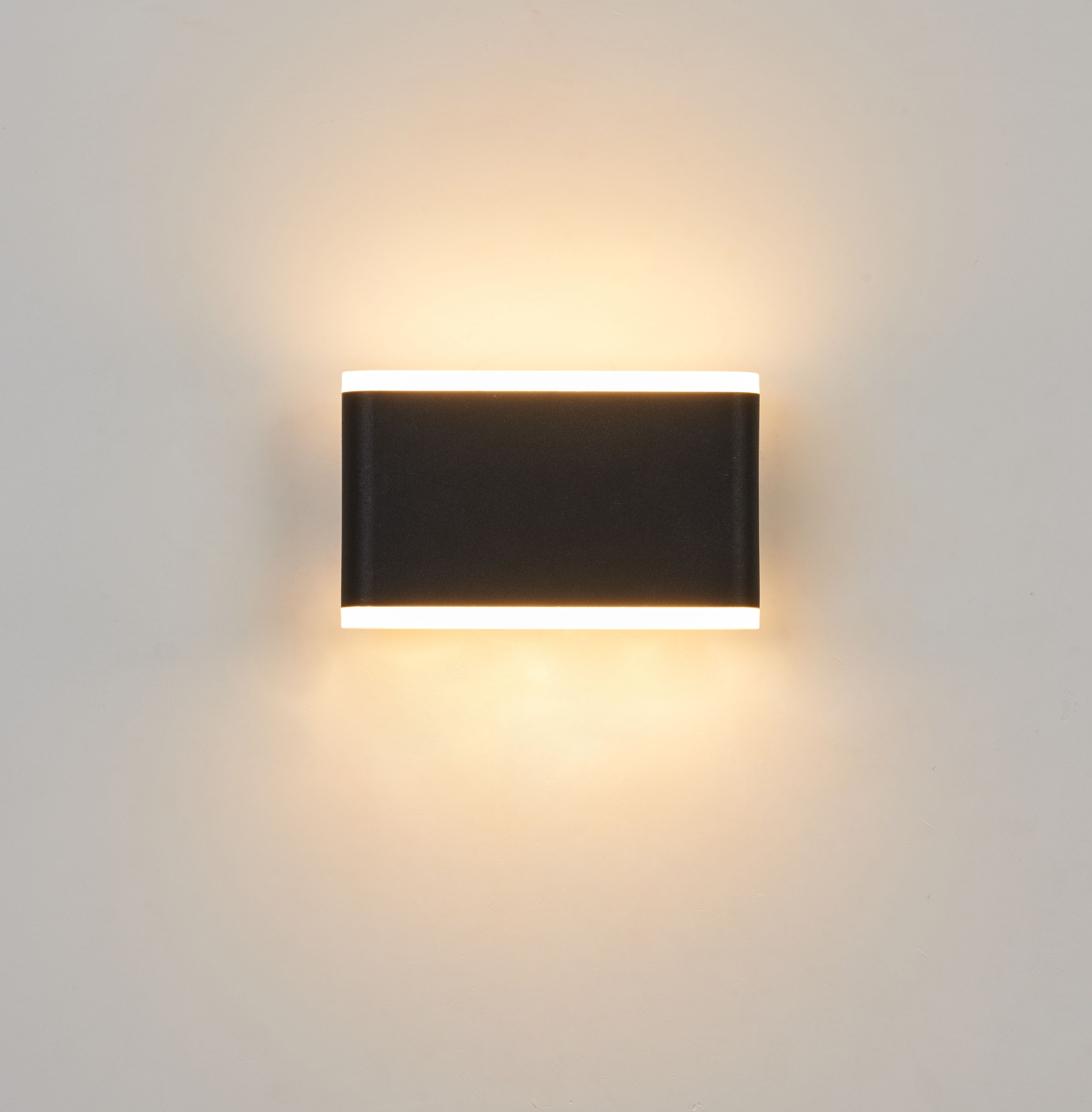 现代LED简约风格走廊别墅外墙卧室照明装饰PC充电宝户外壁灯