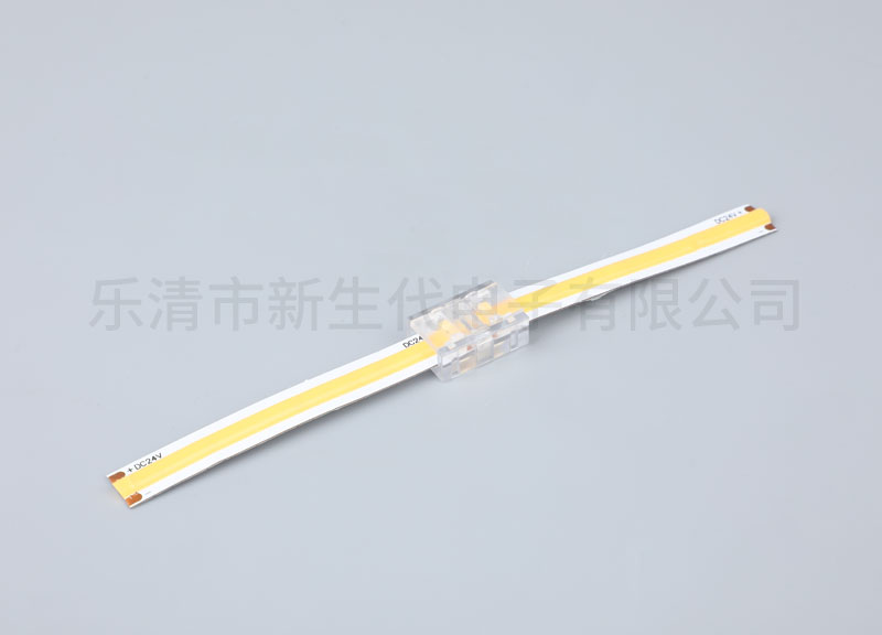 RB2P-8  COB灯带连接器