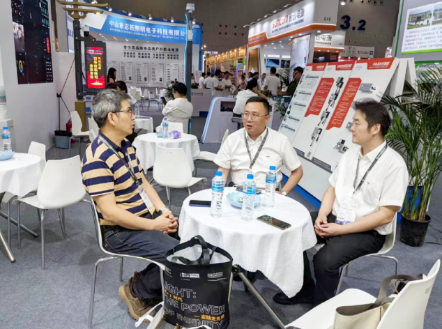 文件上传成功! 文件上传成功!