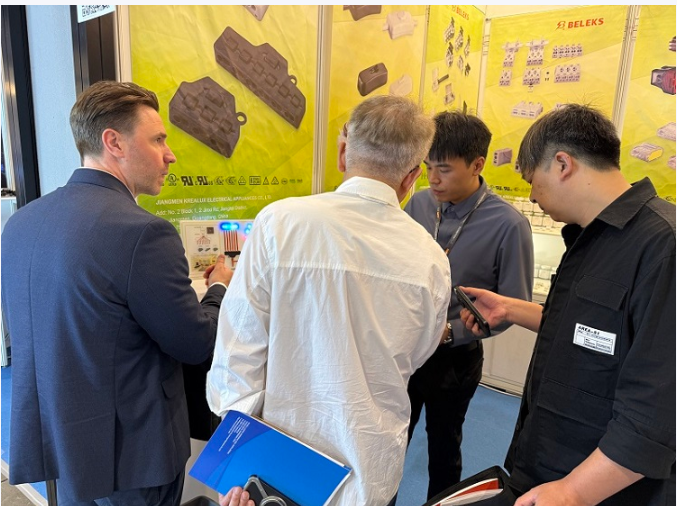 文件上传成功! 文件上传成功!